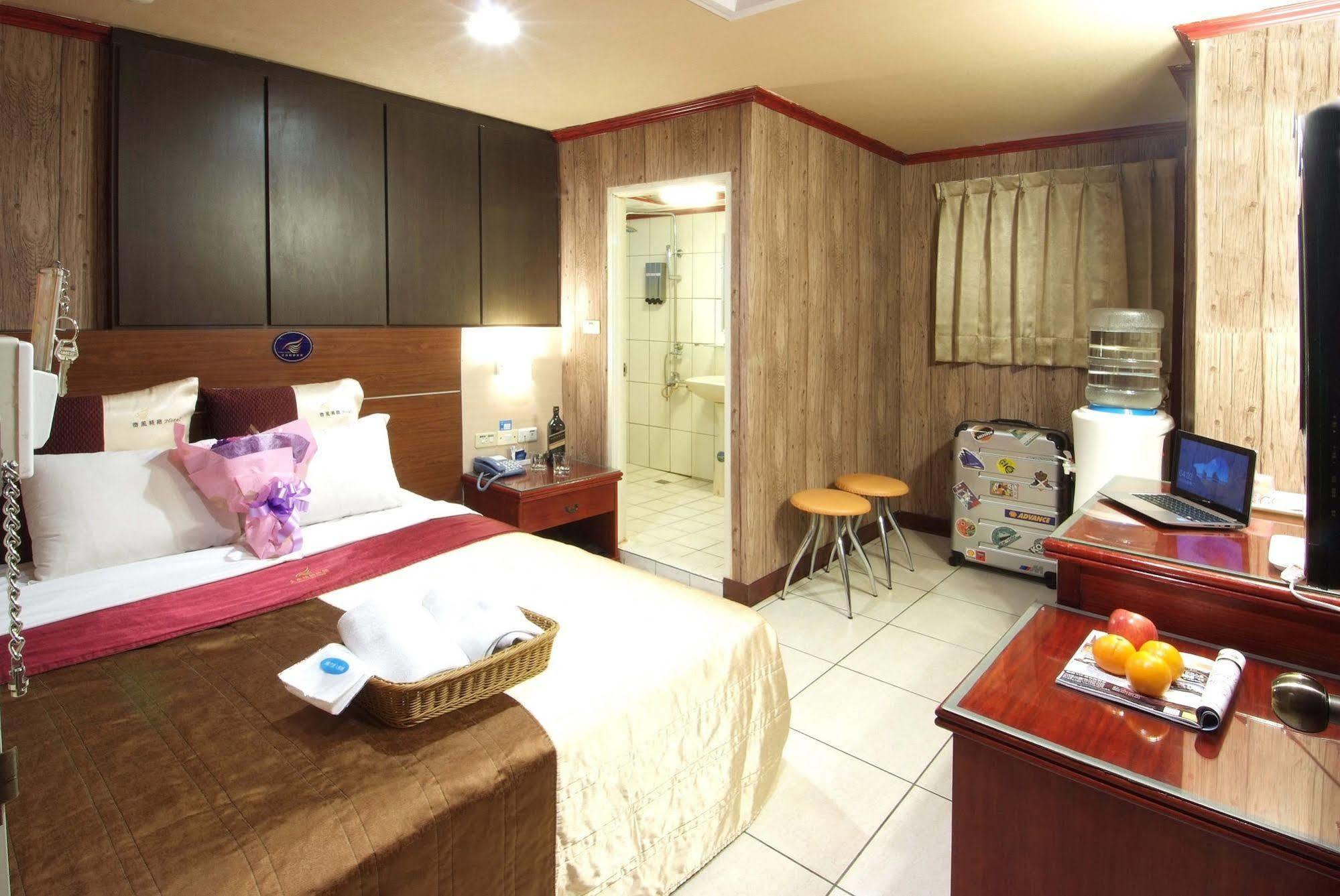 โรงแรมโกลเด้น สวอลโล่ ซินจู๋ ภายนอก รูปภาพ